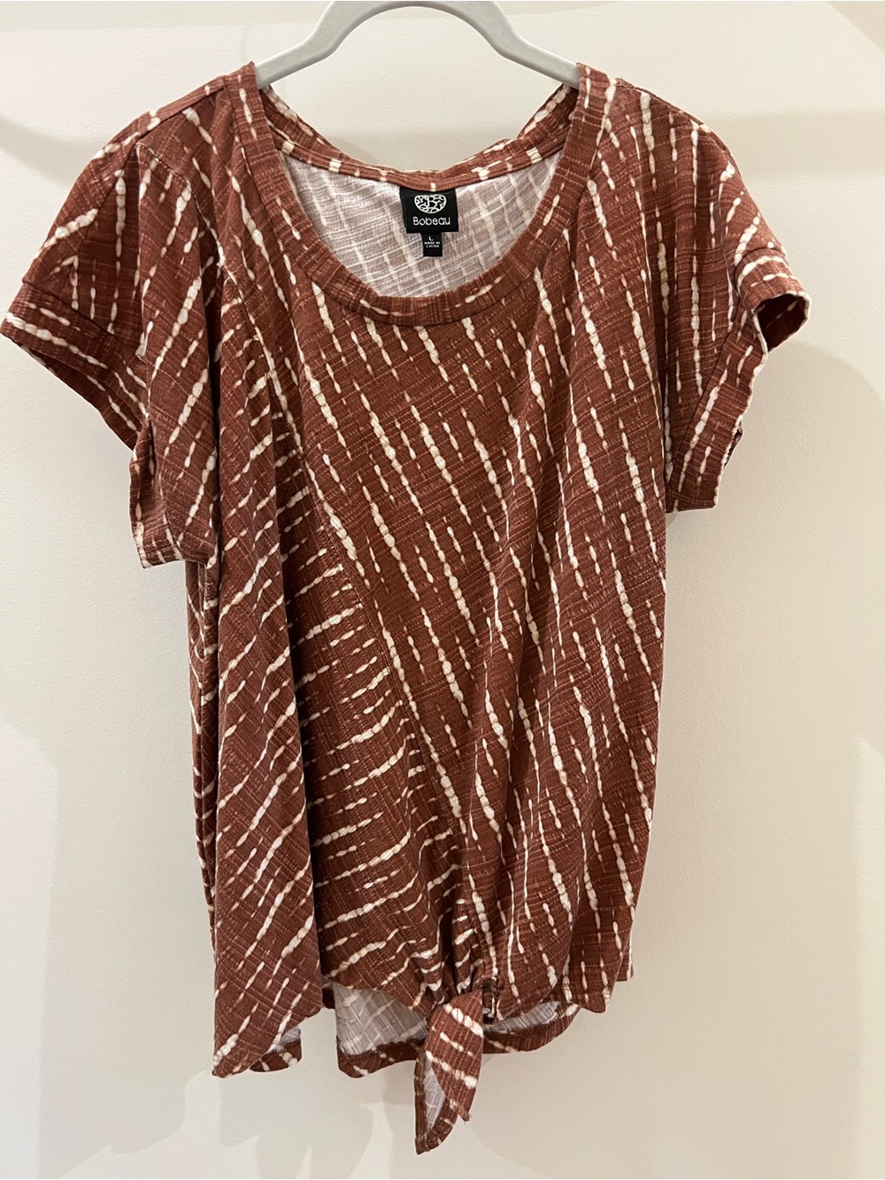 Bobeau Brown & White Short Sleeve Tie-Front Top